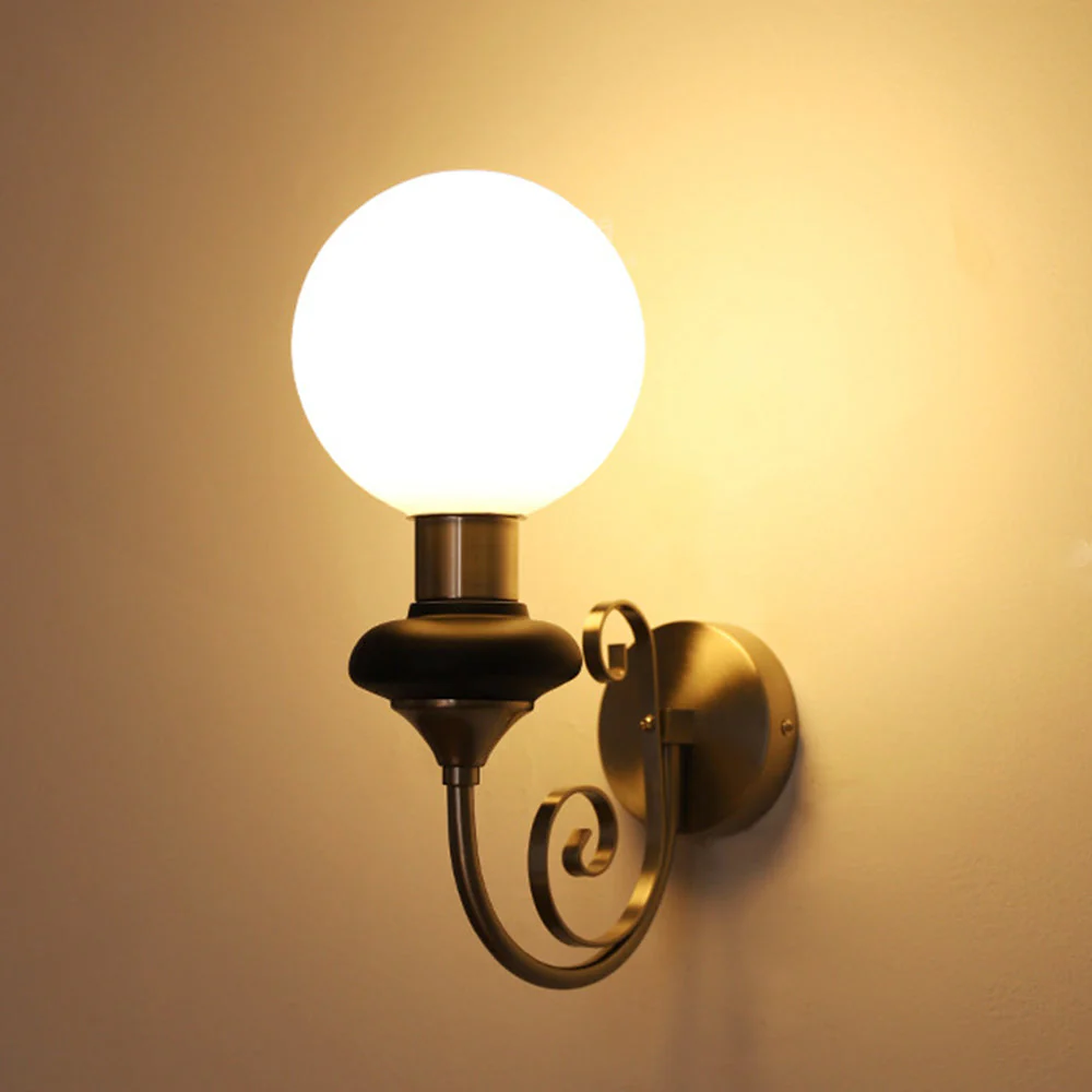 French Retro Glass 1-Light Wall Light - Image 17