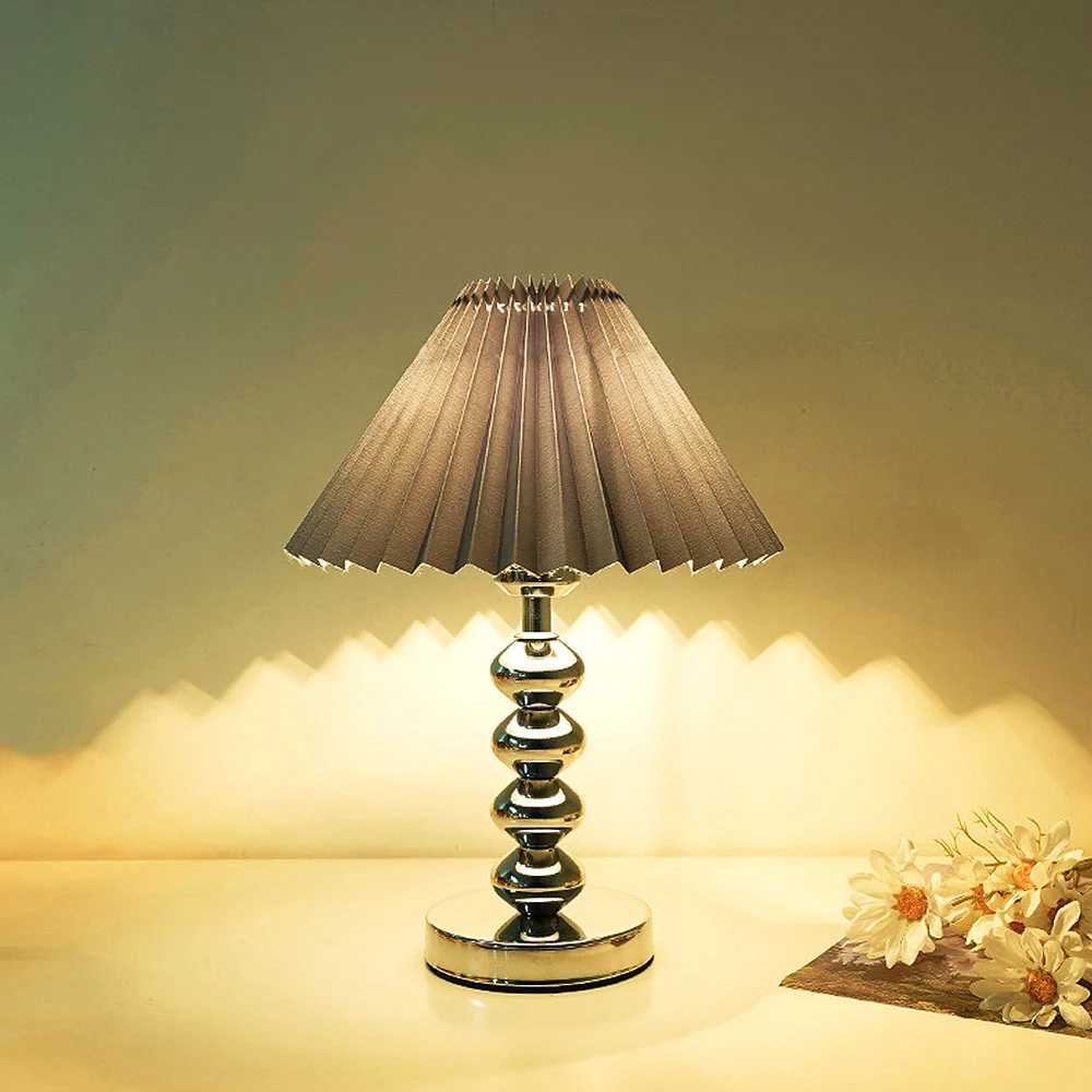 Modern Luxury Simple Iron Table Light - Image 3